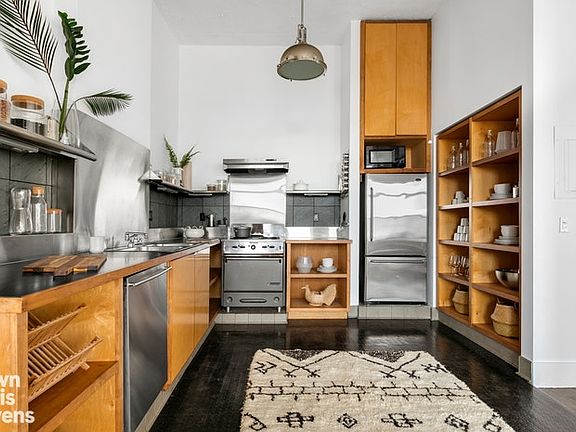 5th image of 423 Atlantic Ave APT 5E