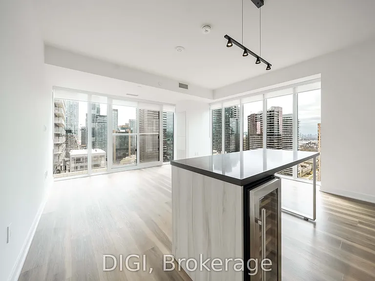 8 Gloucester St #2603 — Photo 5