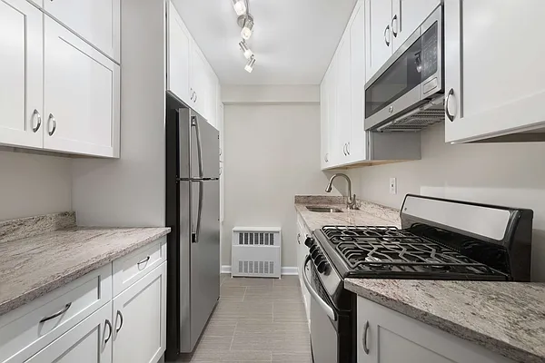 Rented by Halstead Real Estate | media 27