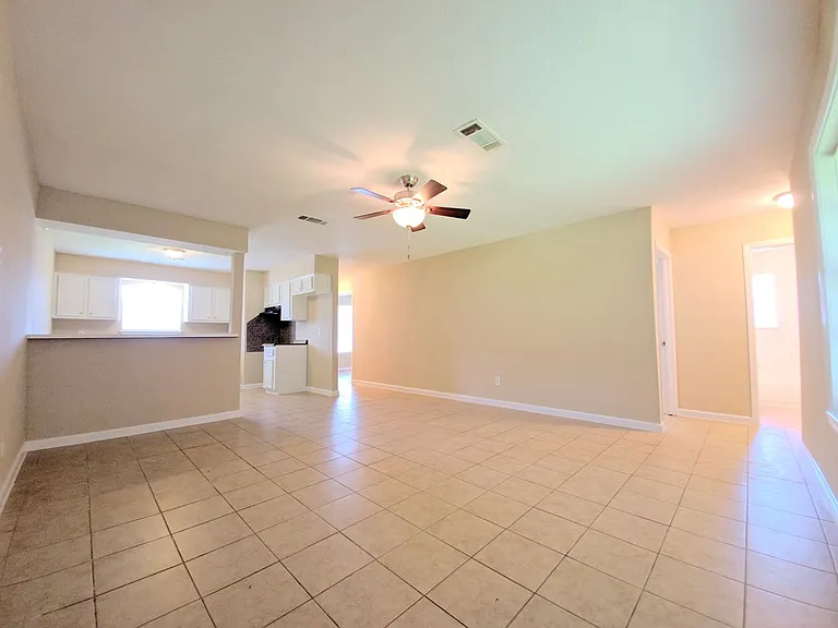 10962 Buffum St — Photo 3