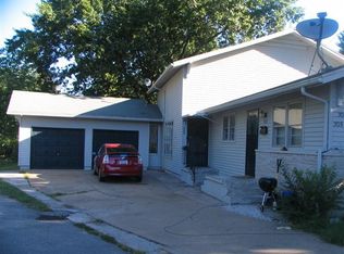 303 W Kingsbury St, Springfield, MO 65807