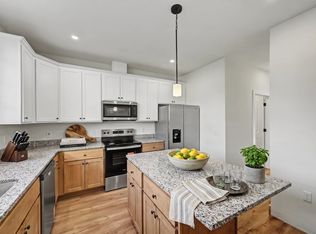 212 Hull Ave #201, Olyphant, PA 18447