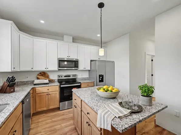 212 Hull Ave, Olyphant, PA