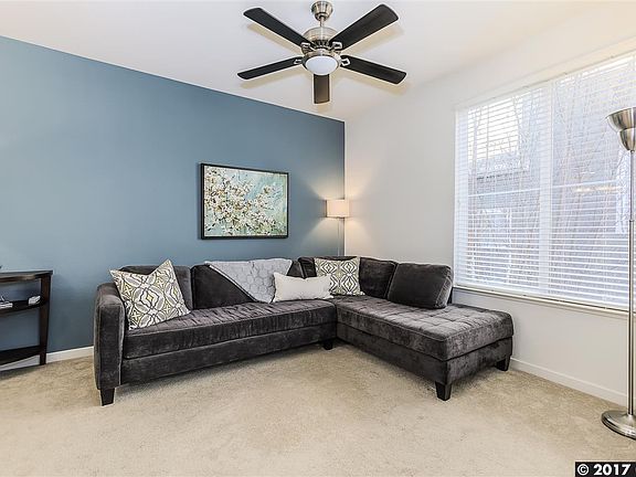 5th image of 688 Mesa Cir