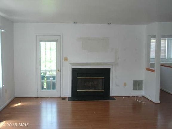3rd image of 4127 Hunters Hill Cir