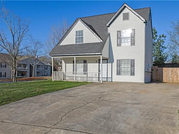 15 Brighton Ct, Cartersville, GA 30121