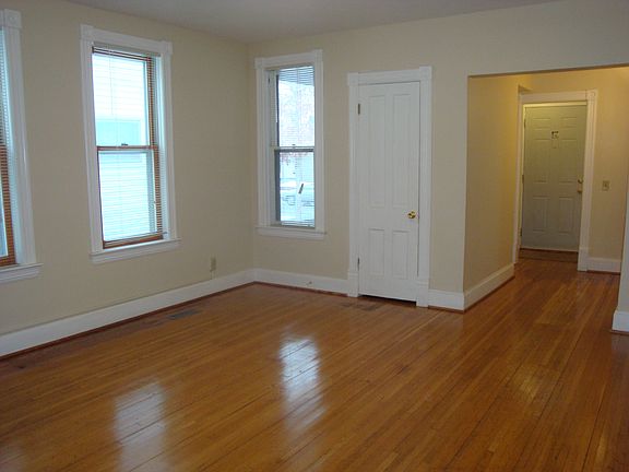 4th image of 719 Blair Ave
