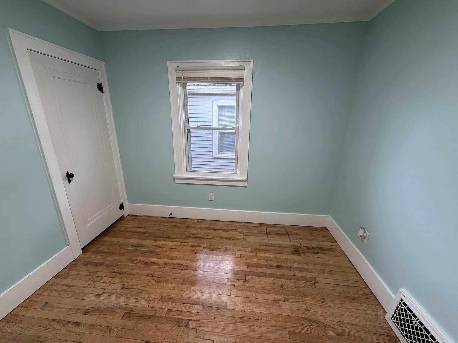 2 bed, 816 sqft, $1,600 — Photo 3