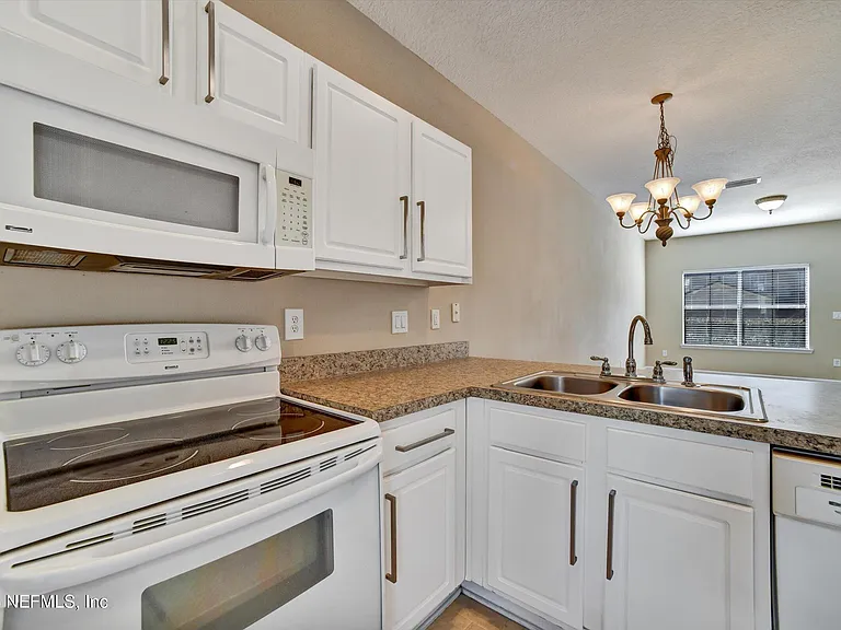 480 Cabernet Pl — Photo 15