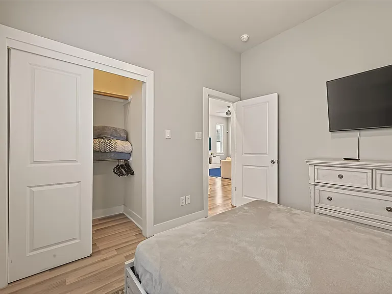 6744 Del Rio St — Photo 11
