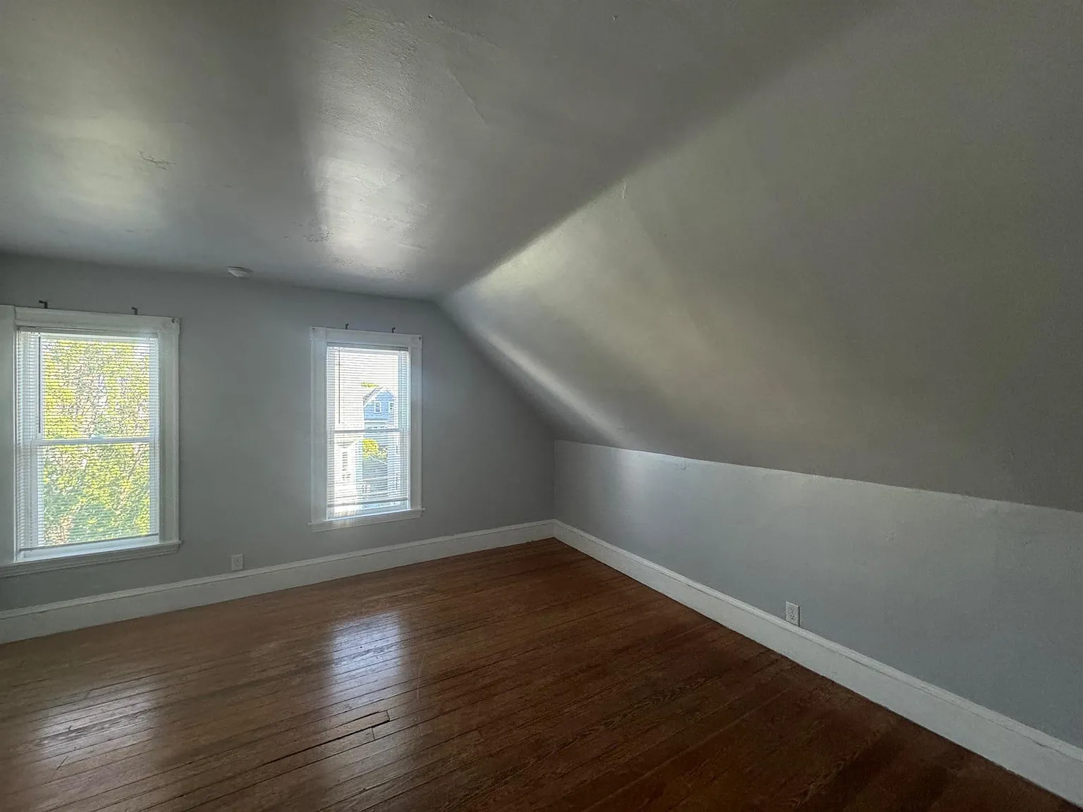 4 bed, $5,000 — Photo 4