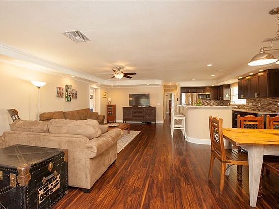 5th image of 5362 Bayou Grande Blvd NE