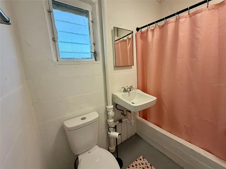 1109 S Betty Ln — Photo 17