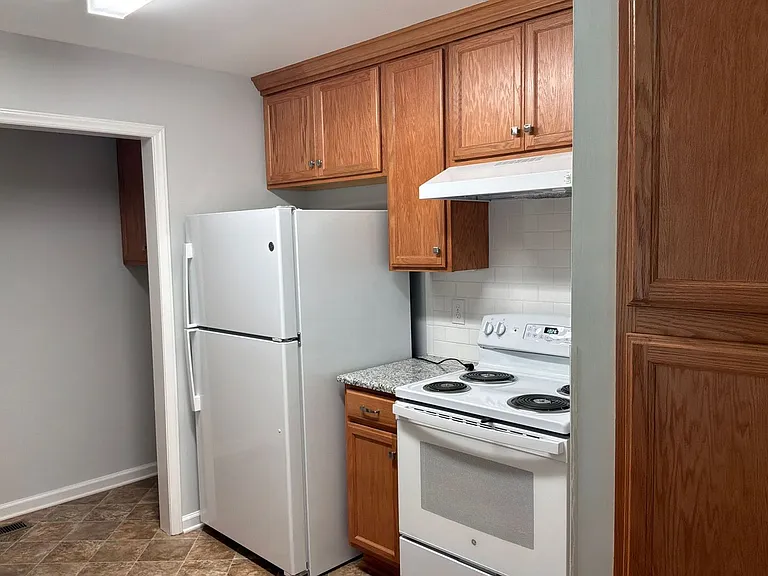 1500 S New Hope Rd — Photo 13