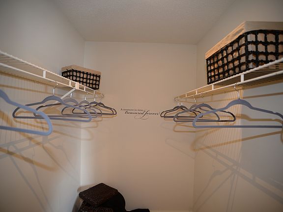 Walk-in closet