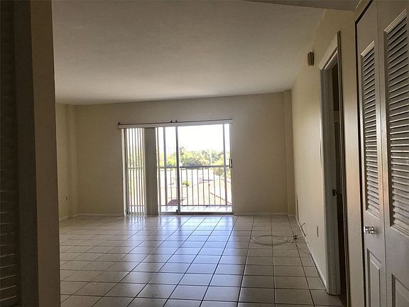 2nd image of 4160 Inverrary Dr #506-1