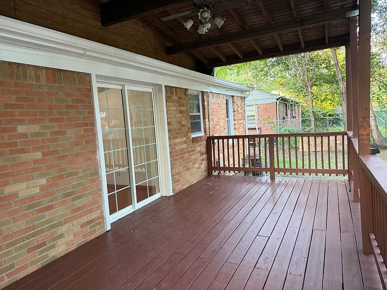 1215 E Donnell Ave — Photo 12
