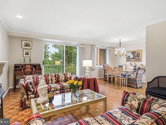 3rd image of 1655 Oakwood Dr #316