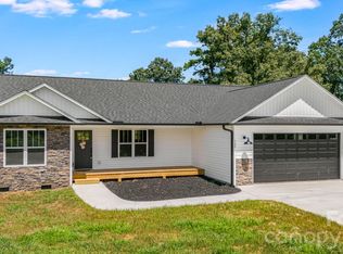 735 Jupiter Rd, Weaverville, NC 28787