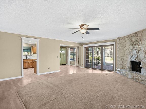 5th image of 1711 Valley Rd