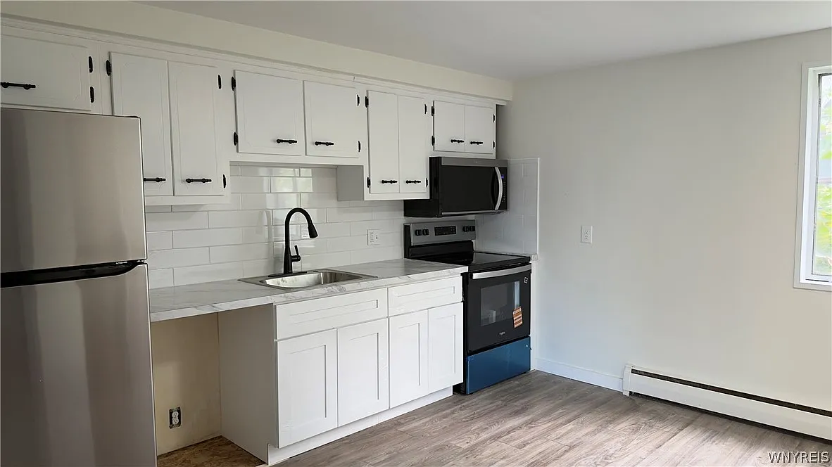2 bed, 1.0 bath, 1250 sqft, $1,350 — Photo 2