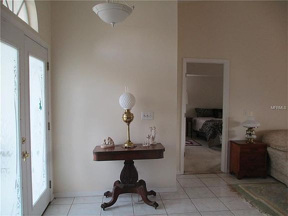 4th image of 6929 N Lake Dr