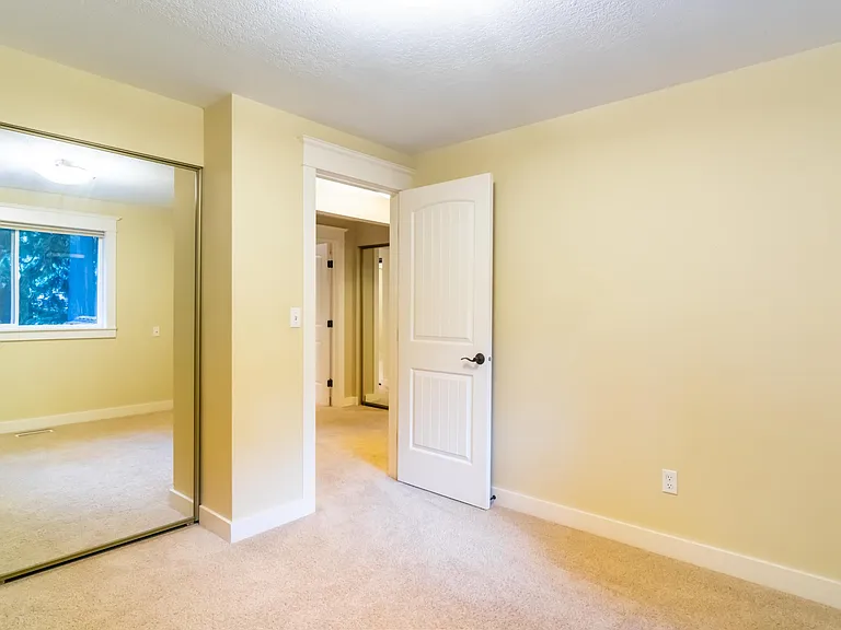 12840 NE 88th St — Photo 49