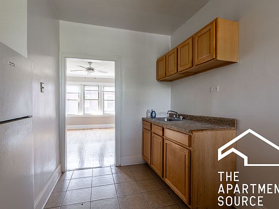 2nd image of 6802 N Wolcott Ave APT 3A
