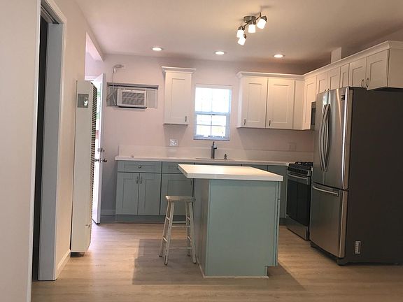 5th image of 725 N 5th St APT A