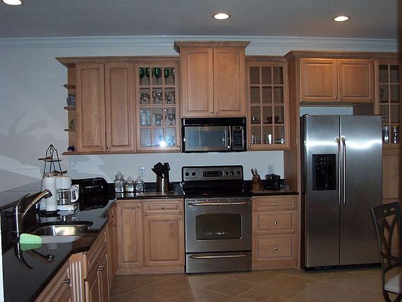 3rd image of 9786 Taylor Rose Ln