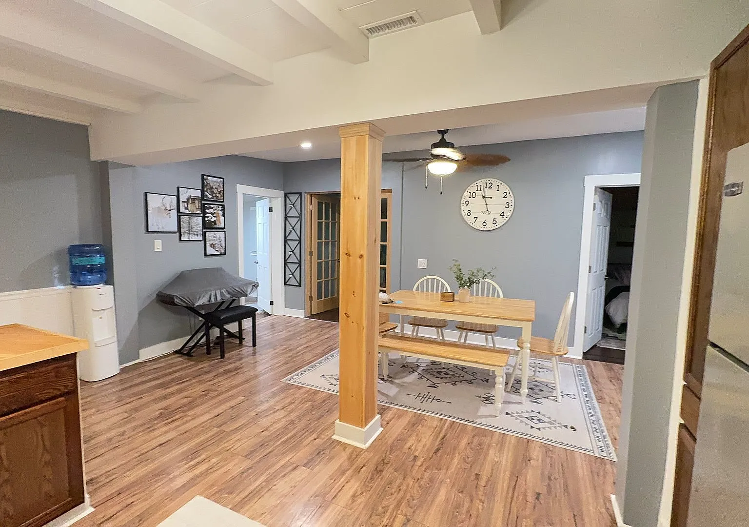 Beautiful Furnished Home with Cozy Rustic Finishes — Photo 2