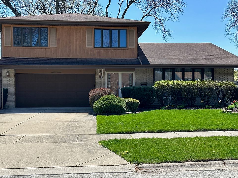 1st image of 909 W Whitegate Dr
