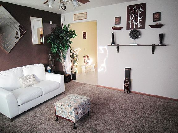 3rd image of 904 Sunnyside Ave