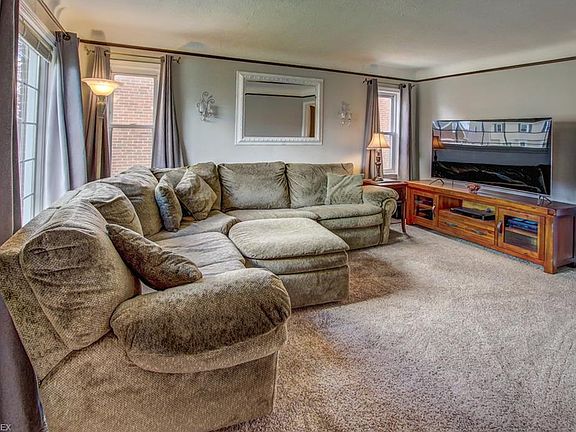5th image of 8323 Deerfield Dr