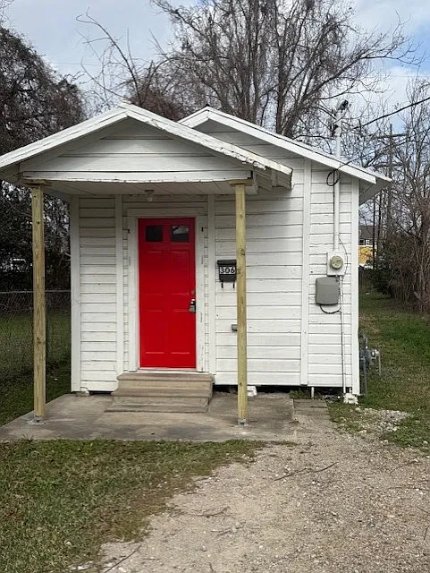 306 Spring St