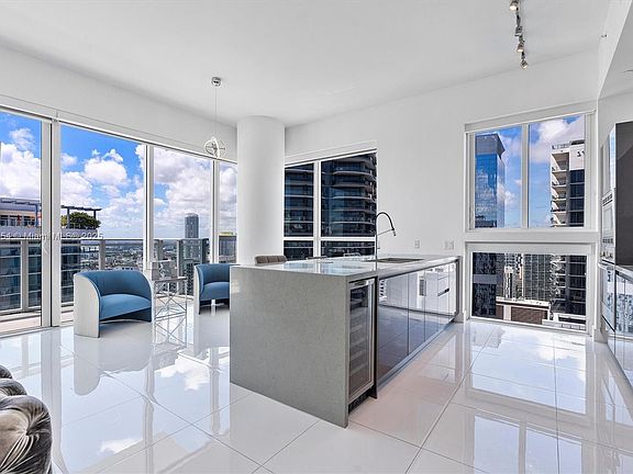 5th image of 1080 Brickell Ave Unit 4209