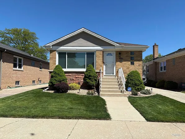 4937 N Oak Park Ave, Chicago, IL 60656