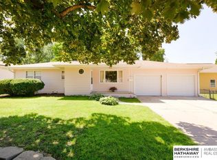 3062 S 45th St, Omaha, NE 68106