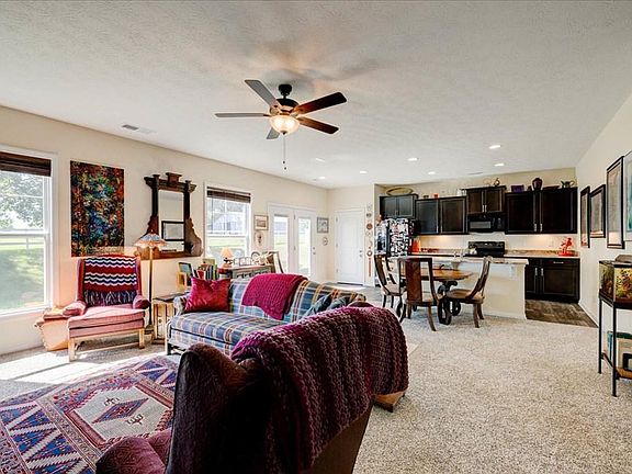 5th image of 4058 Little Bluestem Dr