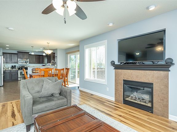 5th image of 203 NW Mils Dr