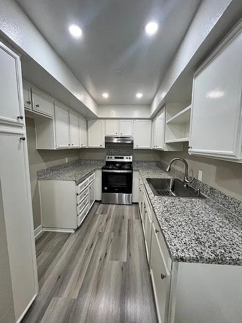 Oak Tree Apartments