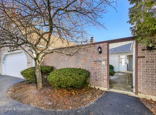 1026 Dartmouth Dr, Wheaton, IL