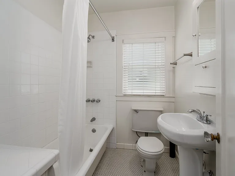 3401 J St #1-4 — Photo 13