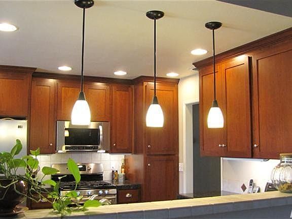 3rd image of 1461 Bridle Ln