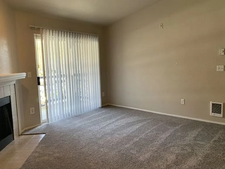 Signature Apartments — Photo 12