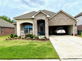 3824 W Lake Michele Cir, Lake Charles, LA 70607