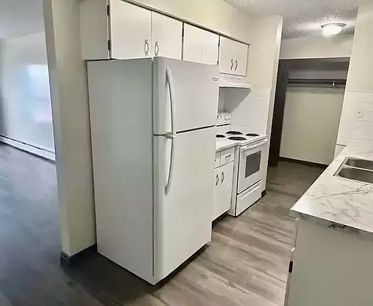 4th image of 144 Tamarack Dr #1A