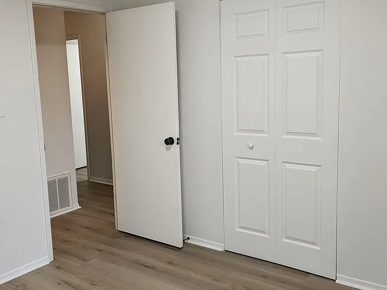 6109 Toebbe Ln — Photo 17
