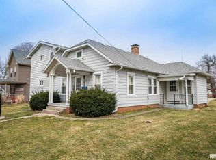 304 E Walnut St, Washburn, IL 61570