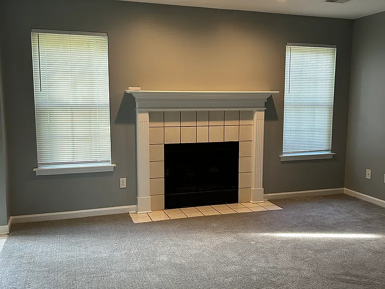 3028 Mapleleaf Park — Photo 4